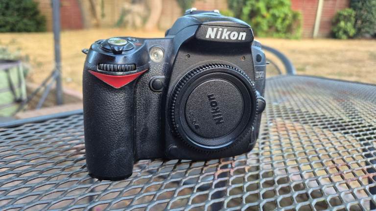 Nikon D90 DSLR camera body with FAULTY shutter mechanism