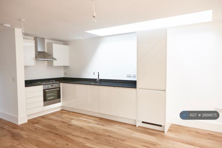 2 bedroom house in Manbey Mews, London, E15 (2 bed) (#2866675)