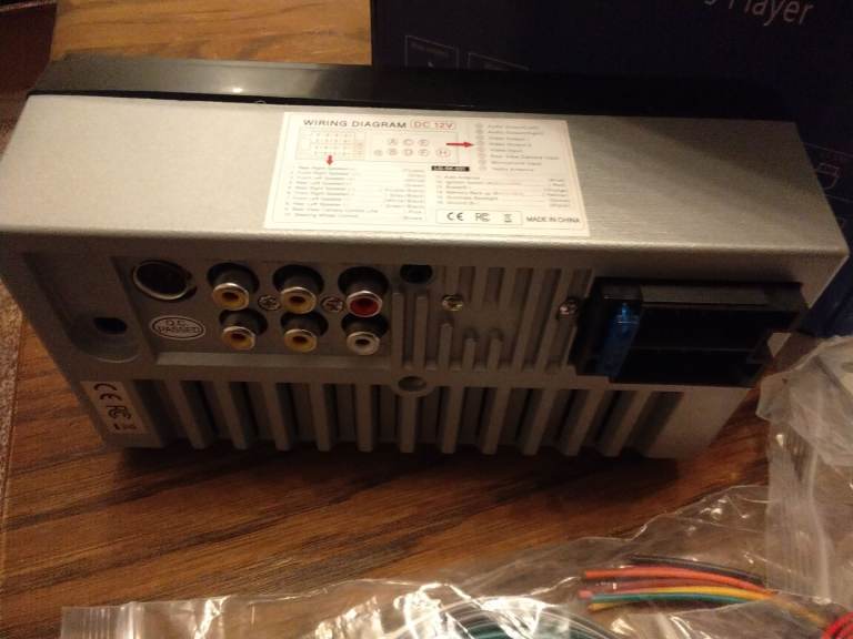 Car Stereo With mirror Link. Bluetooth. Reverse camera and more. New