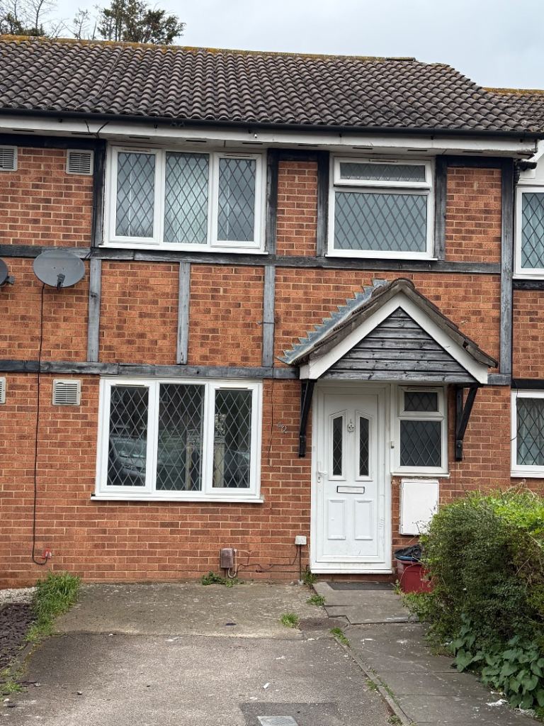 3 Bedroom house to rent in Hounslow 