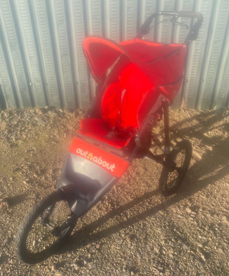 Out n About nipper running buggy 