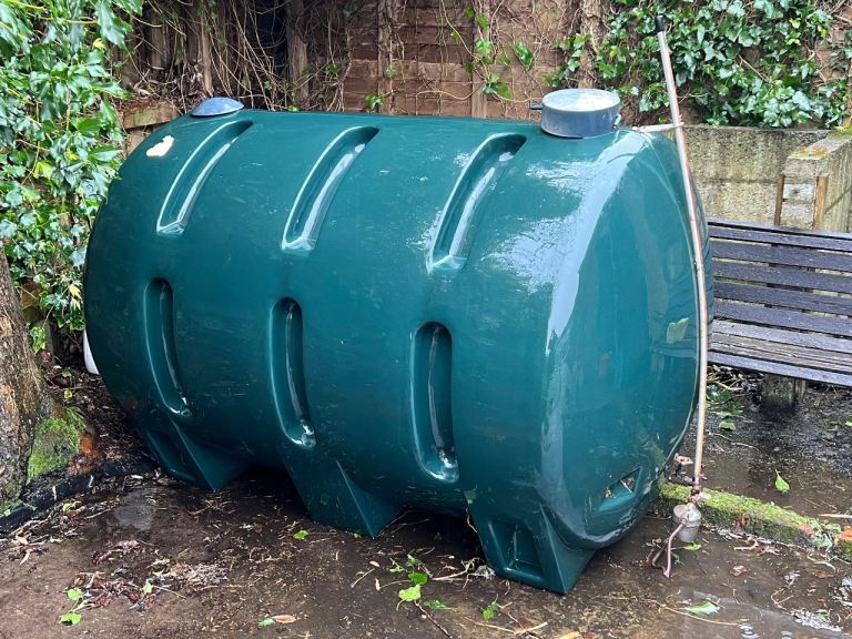 1100 Liter Oil Tank