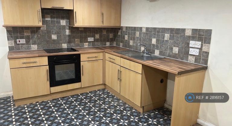 1 bedroom flat in Bolton Road, Bradford, BD2 (1 bed) (#2816157)