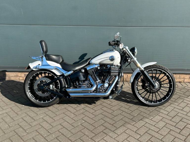 2018 Harley-Davidson SOFTAIL FXSB BREAKOUT FXSB Custom Colour (17MY) Custom Cruiser PETROL Manual