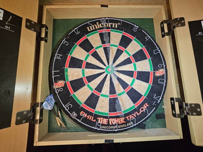 Unicorn Phil Taylor Darts Board with Cabinet and Darts