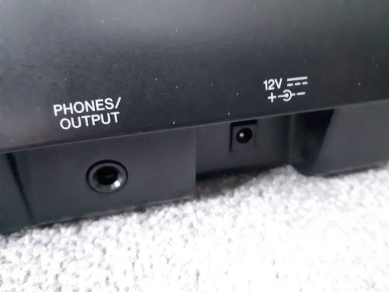 Yamaha NP 31 keyboard 