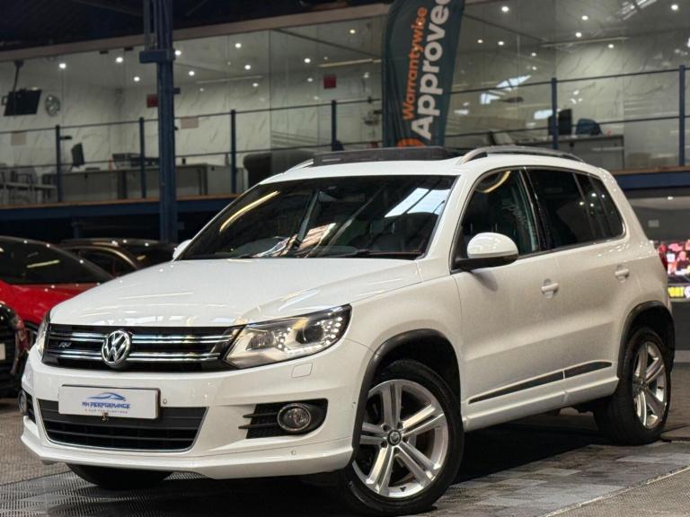2013 Volkswagen Tiguan 2.0 TDI BlueMotion Tech R-Line DSG 4WD Euro 5 (s/s) 5dr ESTATE Diesel Auto...