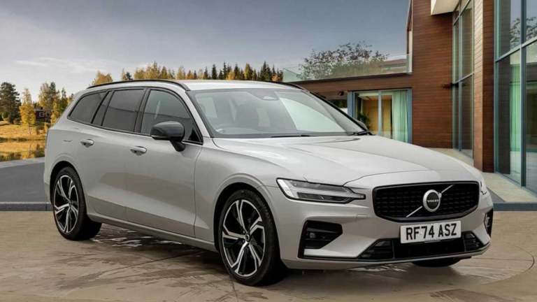 2025 Volvo V60 2.0 B4P Plus Dark 5dr Auto [7 speed] ESTATE PETROL Automatic