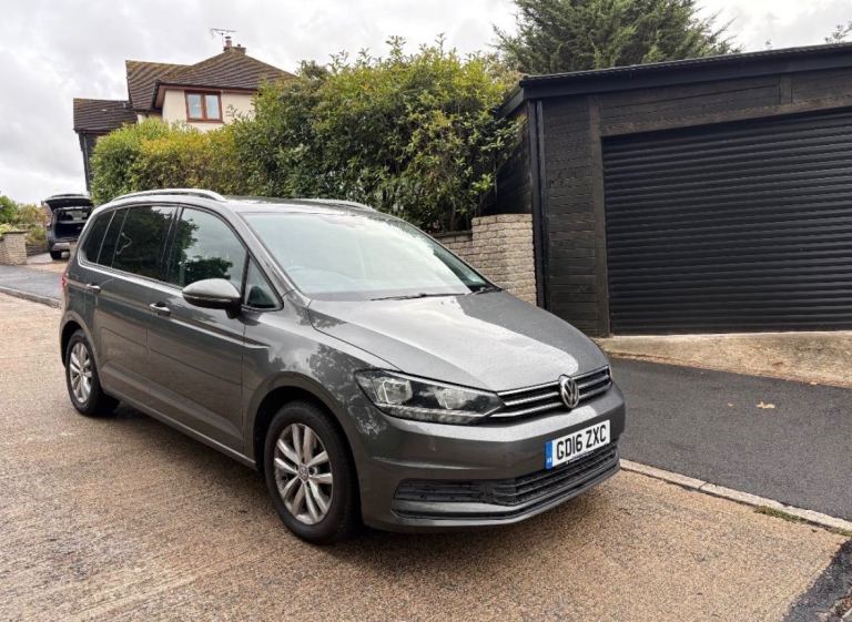 2016 VW TOURAN 1.6 DIESEL, £30 TAX, 9 MONTHS MOT, FULL SERVICE HISTORY, 7 SEATER