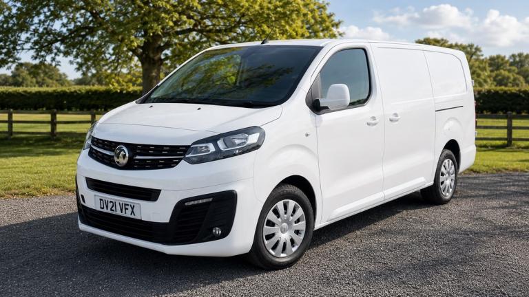 VAUXHALL VIVARO 1.5 DIESEL LWB AIRCON SPORTIVE 2900 White Manual Diesel 2021