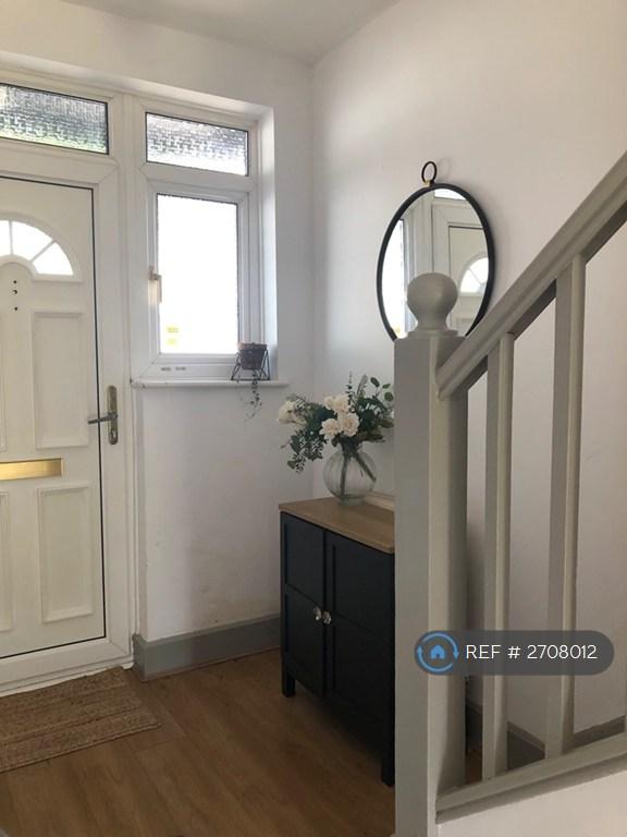 3 bedroom house in Seely Road, London, SW17 (3 bed) (#2708012)