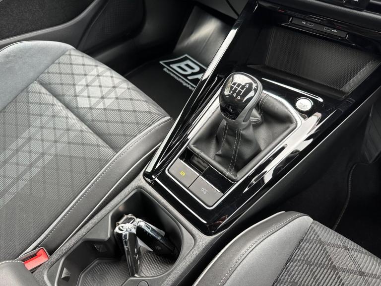 2023 Volkswagen Golf 1.5 TSI R-Line Euro 6 (s/s) 5dr HATCHBACK Petrol Manual