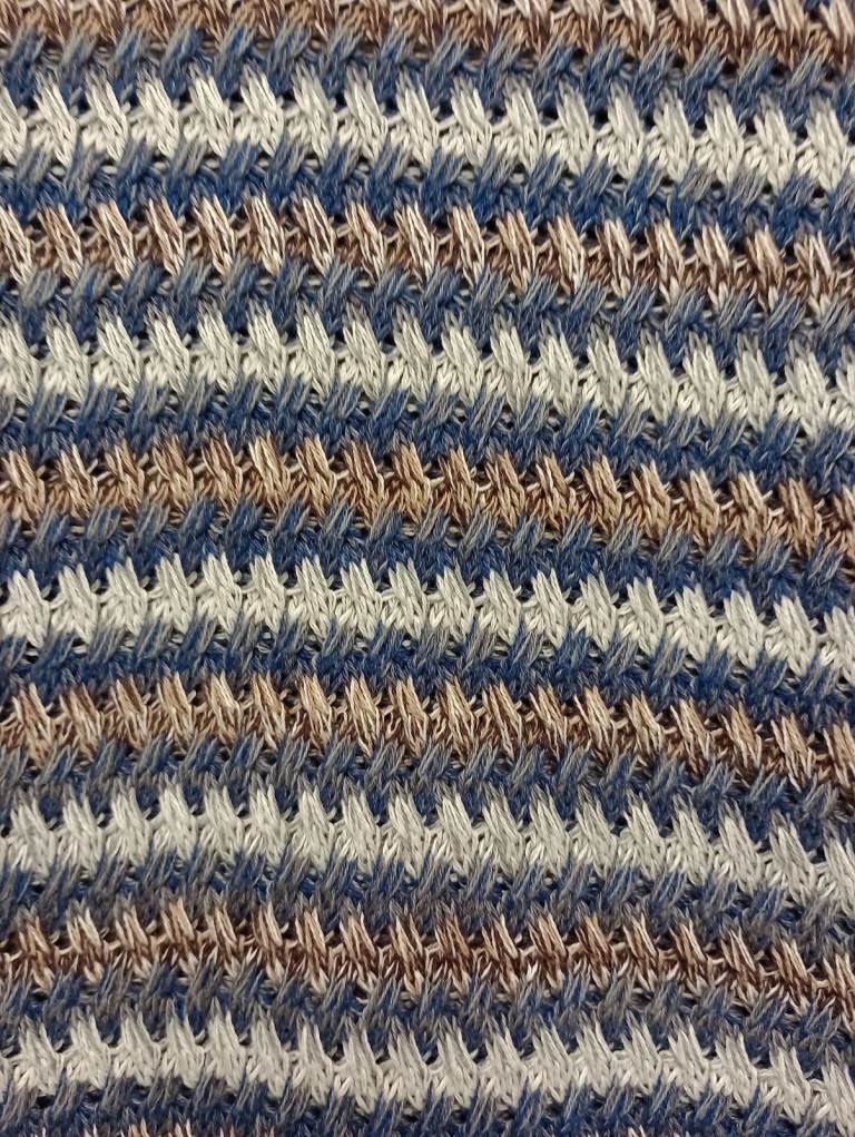 TU MENS JUMPER SIZE XL (NEW)