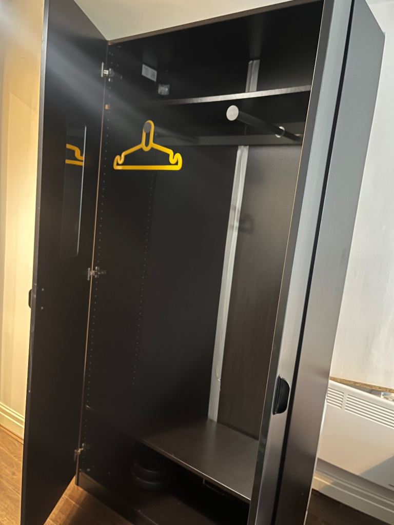 Wardrobe / Almirah 