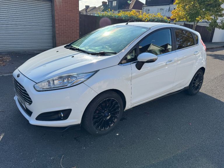 Ford, FIESTA, Hatchback, 2015, Manual, 998 (cc), 5 doors