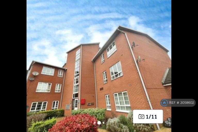 2 bedroom flat in Heron House, Tipton, DY4 (2 bed) (#3058602)