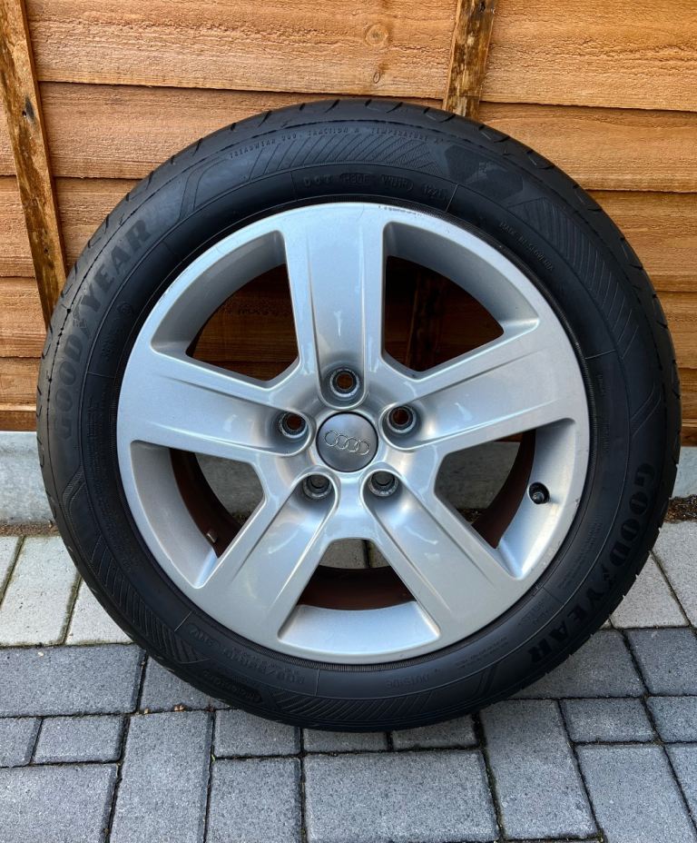 Audi A4 B6 R16 Alloy Wheel Tyre 205/55R16
