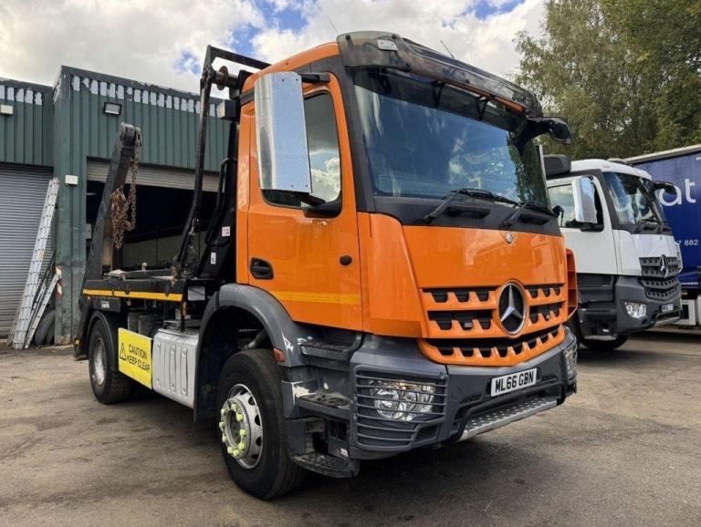 2016 MERCEDES AROCS 1832 SKIP LOADER