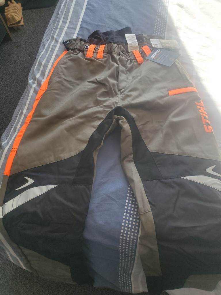 NEW. REDUCED . STIHL FUNCTION ERGO Chainsaw Trousers, Design A / Class 1 Protection. Size Large. NEW