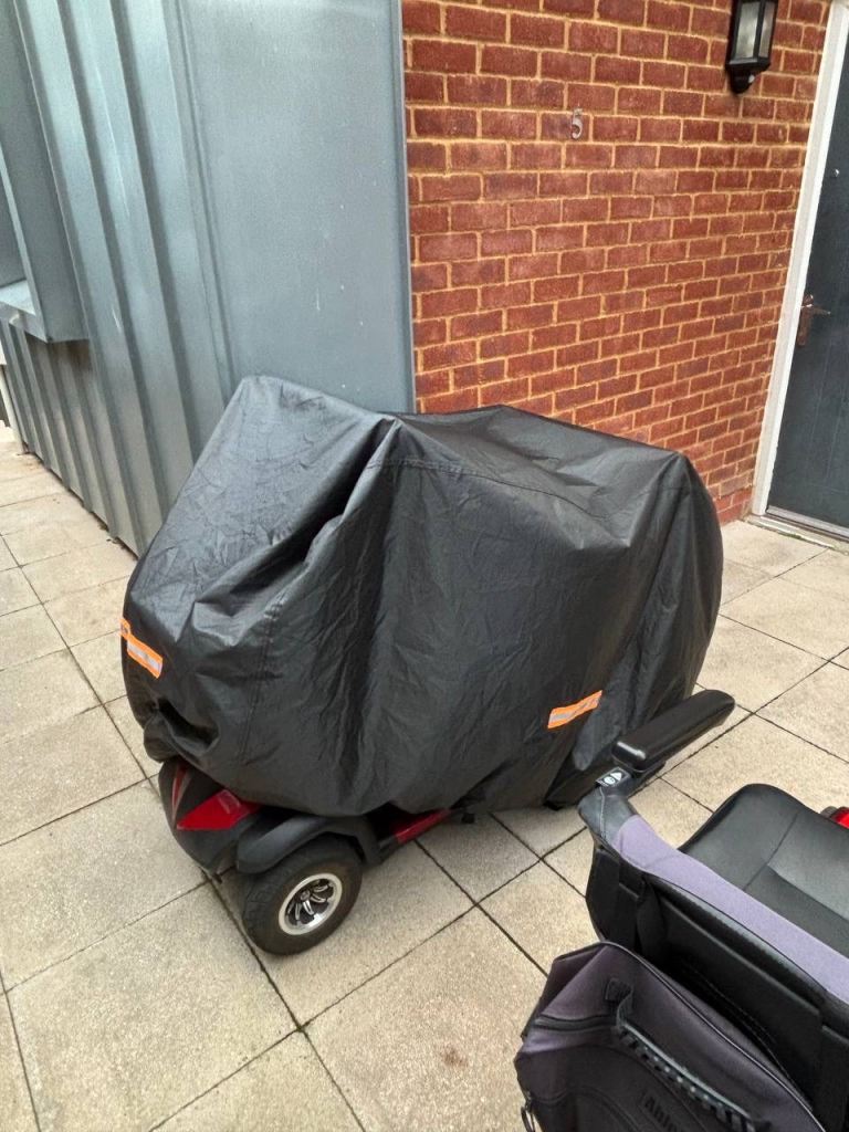 Drive Envoy 6 – Red – Good Condition
