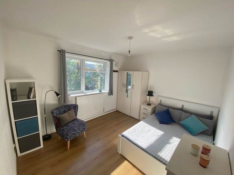 COMFORTABLE DOUBLE ROOM IN EAST HAM - PROFESSIONALS WELCOME 🏡