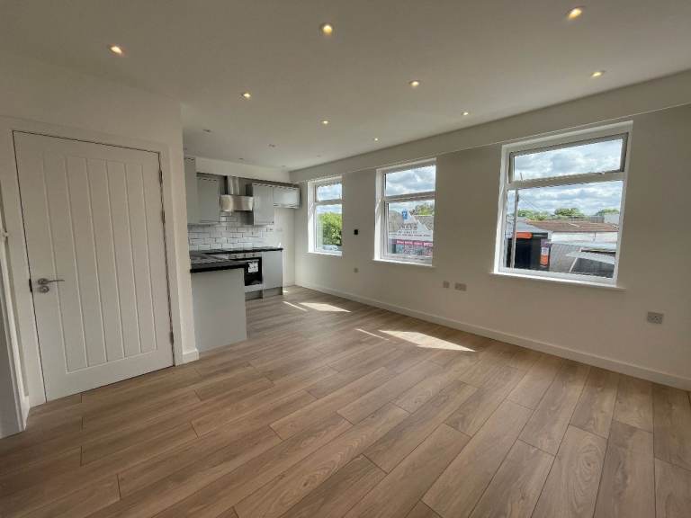 Large One Bedroom Flat to Rent - (Ref - A1B3R0) - Blenheim Road West Harrow HA2 7AA 
