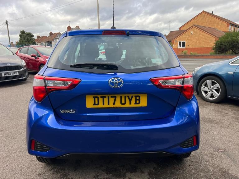 2017 Toyota Yaris 1.5 VVT-i Icon Tech Euro 6 5dr HATCHBACK Petrol Manual