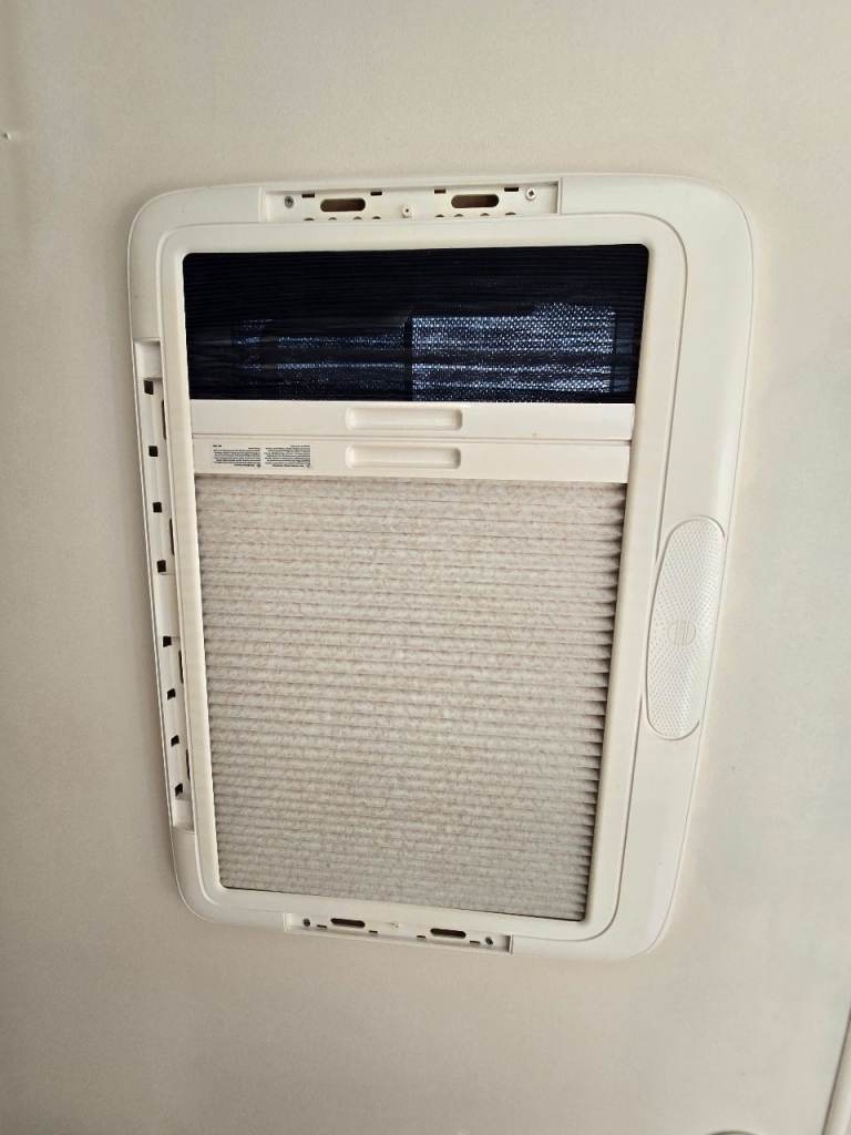 Dometic Seitz midi heki caravan skylight internal frame 700mm x 500mm 