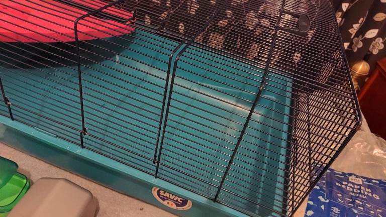 Hamster used savic plaza heaven  75cm ×45 cmx35cm includes various accessories but no tubes 