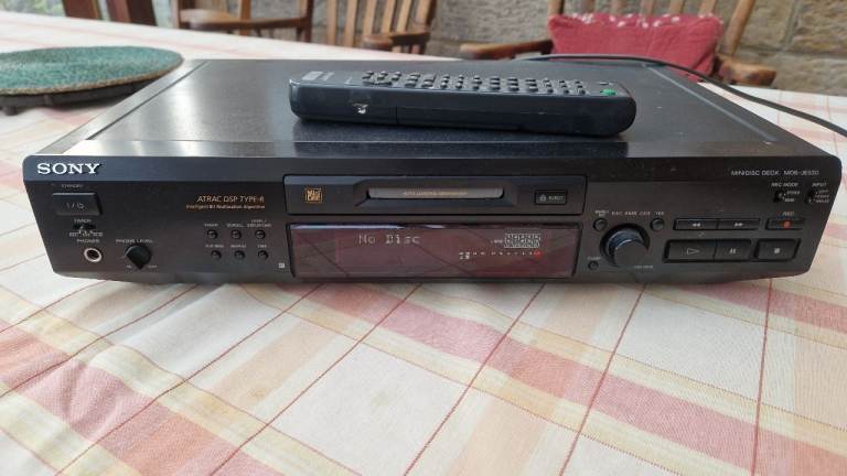 Minidisc player - Sony With remote control