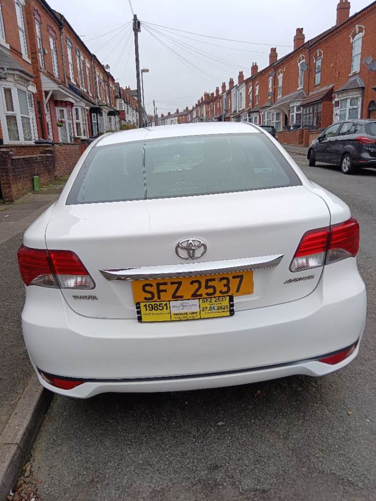 Toyota, AVENSIS, Saloon, 2014, Manual, 1998 (cc), 4 doors