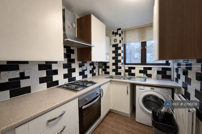3 bedroom flat in Summer St, Sheffield, S3 (3 bed) (#2706278)