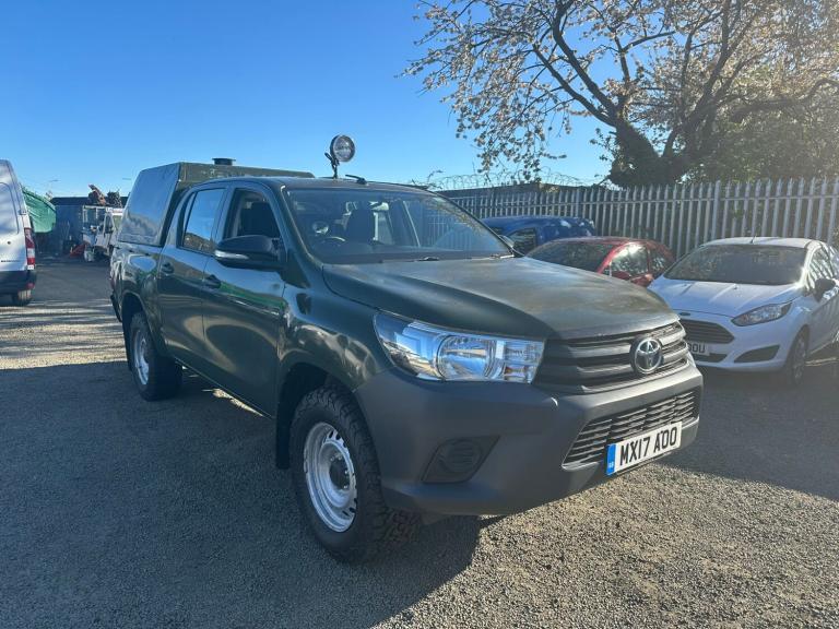 2017 Toyota Hilux Active D/Cab Pick Up 2.4 D-4D ROOF SPOT LAMPS 4X4 PICK UP Diesel Manual