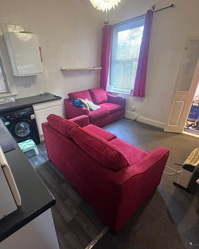 Studio flat - Shirley - Parking - Available NOW