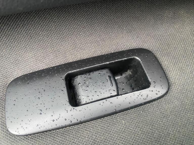 2009 Nissan Qashqai 1.6 Visia 5dr HATCHBACK PETROL Manual