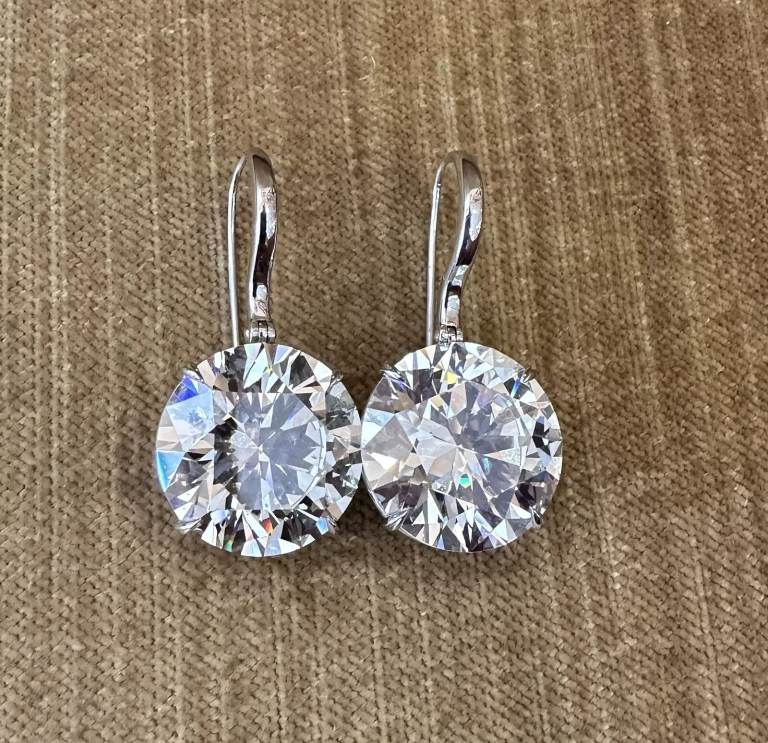 GIA 20.63 & 21.17 cts Round Brilliant Diamond Drop Earrings in 18k White Gold