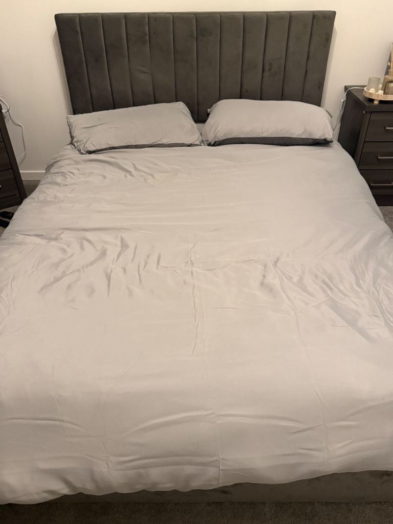 Bensons for bed Grey Velvet Double Bed Frame with Ottoman Storage – Good Condition