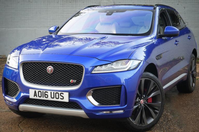 2016 Jaguar F-Pace 3.0 D300 V6 First Edition Auto AWD Euro 6 (s/s) 5dr ESTATE Diesel Automatic