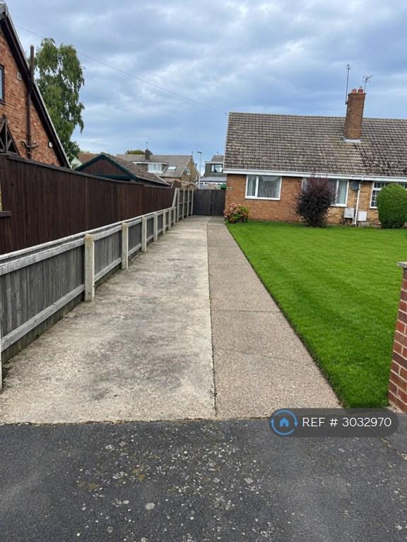 2 bedroom house in Summergangs Drive, Hull, HU12 (2 bed) (#3032970)