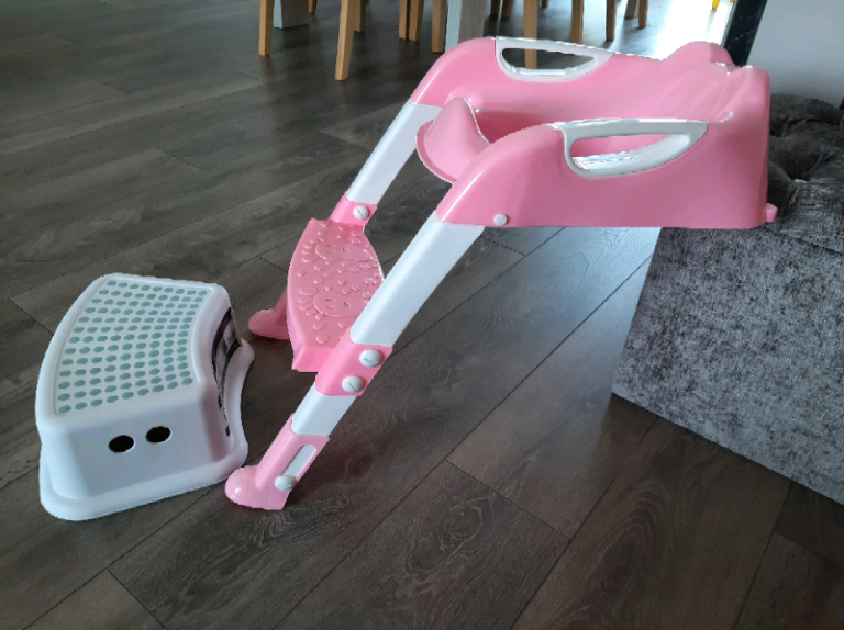 Child's bear toilet and steps and stool