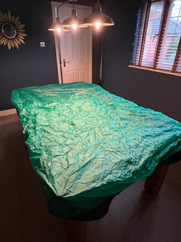 7’ pool table cover FREE 