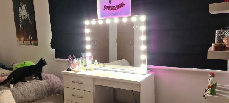 Vanity unit with LED light up mirror