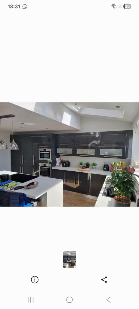 Modern Grey Wren Kitchen Doors and stainless handles– Good Condition