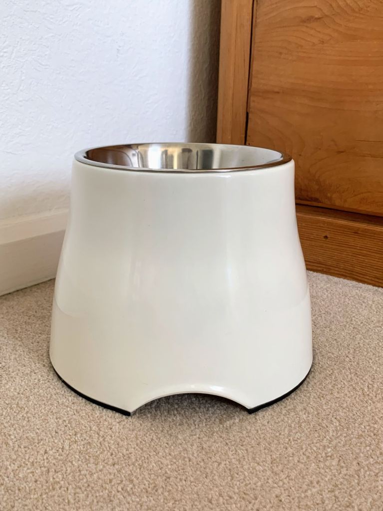 Hagen dog  elevated bowl 2 in 1, cost £20.95