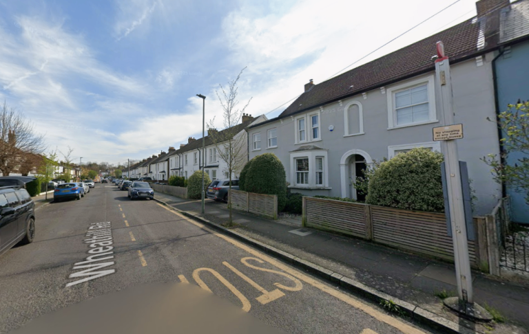 BENEFITS ACCEPTED - Studio Flat Available in Norwood Bromley SE20