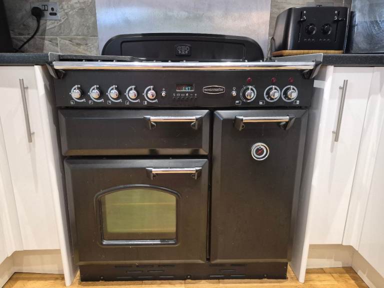Rangemaster 110 Dual Fuel Range Cooker – Black