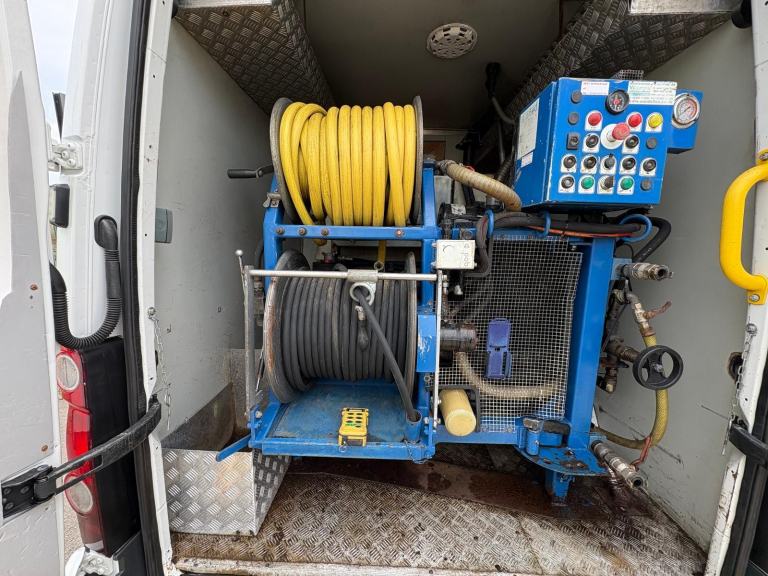 61 Volkswagen Crafter cr50 163 twin wheel drain jetter van 