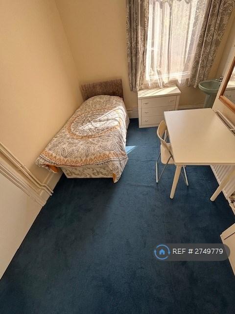 1 bedroom in Lorne Street, Reading, RG1 (#2749779)