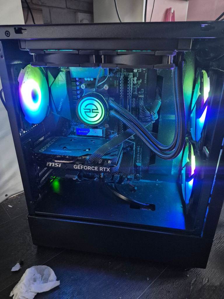 Gaming pc flux 300, with monitor, keyboard and mouse