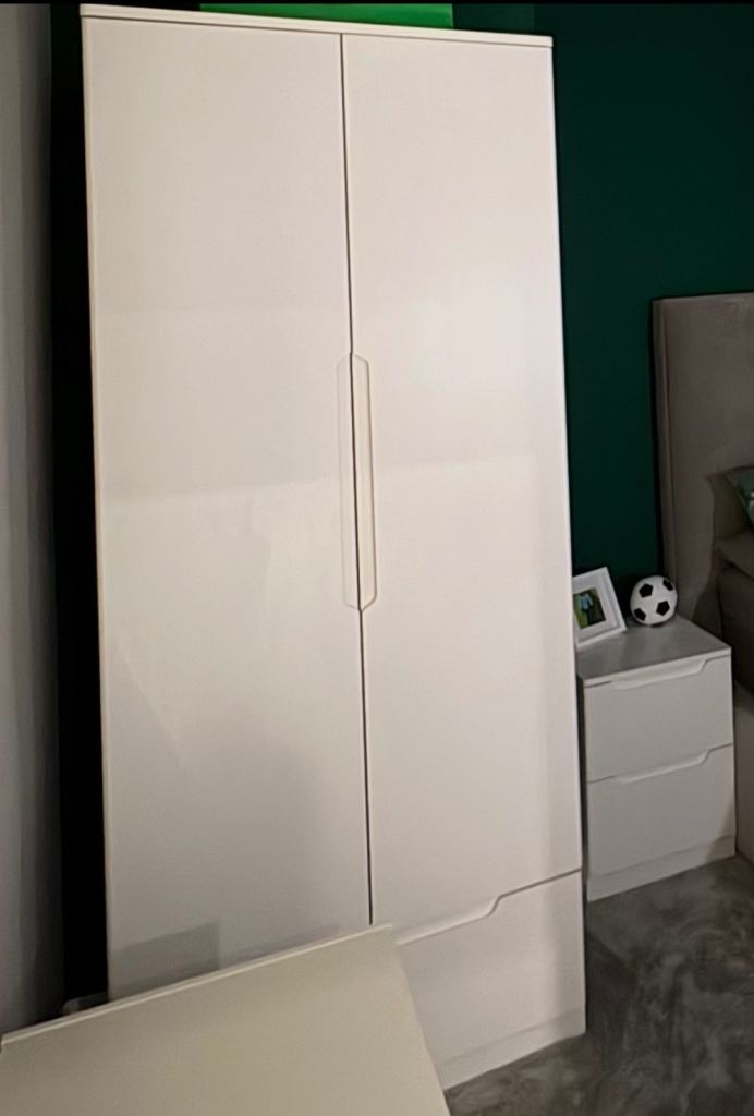 Wardrobe & Bedside Drawers